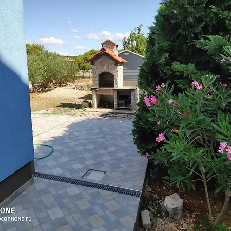 Komfortable- Modern Eingerichtete By Interhome Apartment *