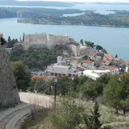 Komfortable- Modern Eingerichtete By Interhome