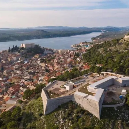 Komfortable- Modern Eingerichtete By Interhome Appartement