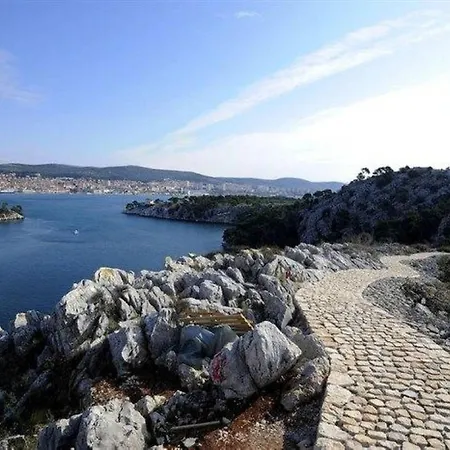 Komfortable- Modern Eingerichtete By Interhome Appartement