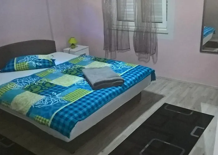 דירה Komfortable- Modern Eingerichtete By Interhome *