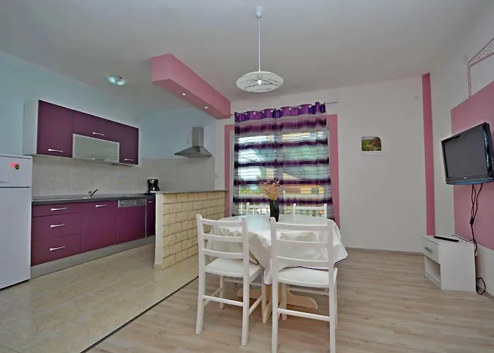 Komfortable- Modern Eingerichtete By Interhome *