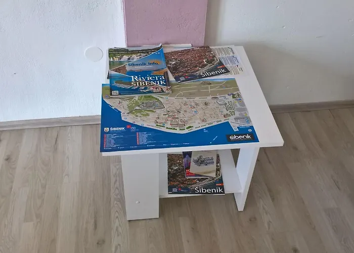 דירה Komfortable- Modern Eingerichtete By Interhome