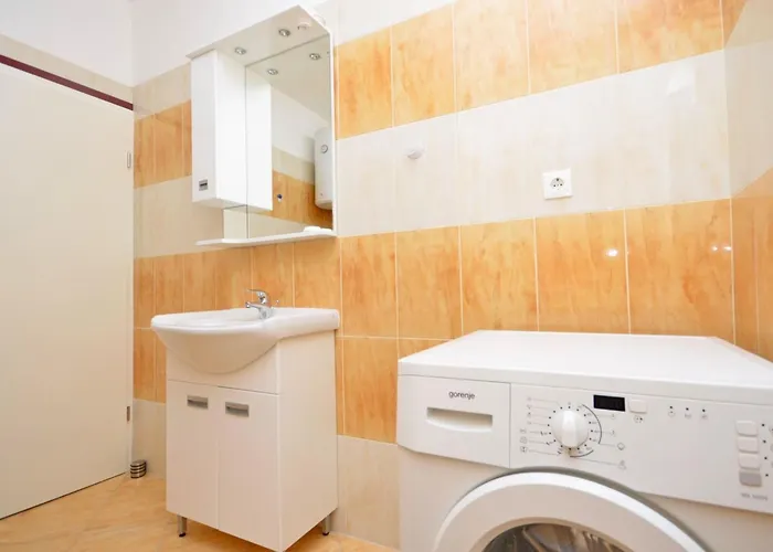 Komfortable- Modern Eingerichtete By Interhome