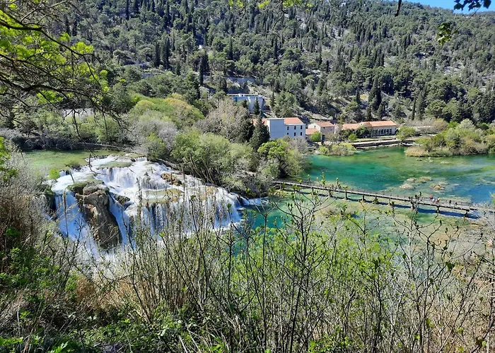 דירה Komfortable- Modern Eingerichtete By Interhome