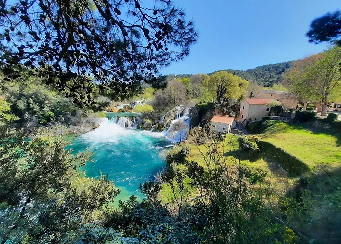 Komfortable- Modern Eingerichtete By Interhome 希贝尼克