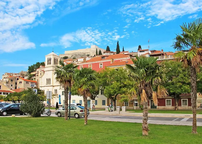 דירה Komfortable- Modern Eingerichtete By Interhome